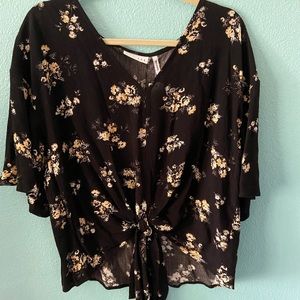 LUQ rhee tie front top